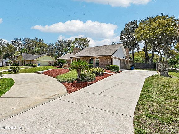 3rd image of 4848 CHARLES BENNETT Drive