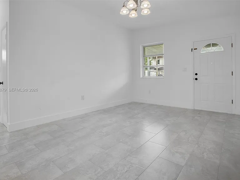 6339 SW 32nd St — Photo 9