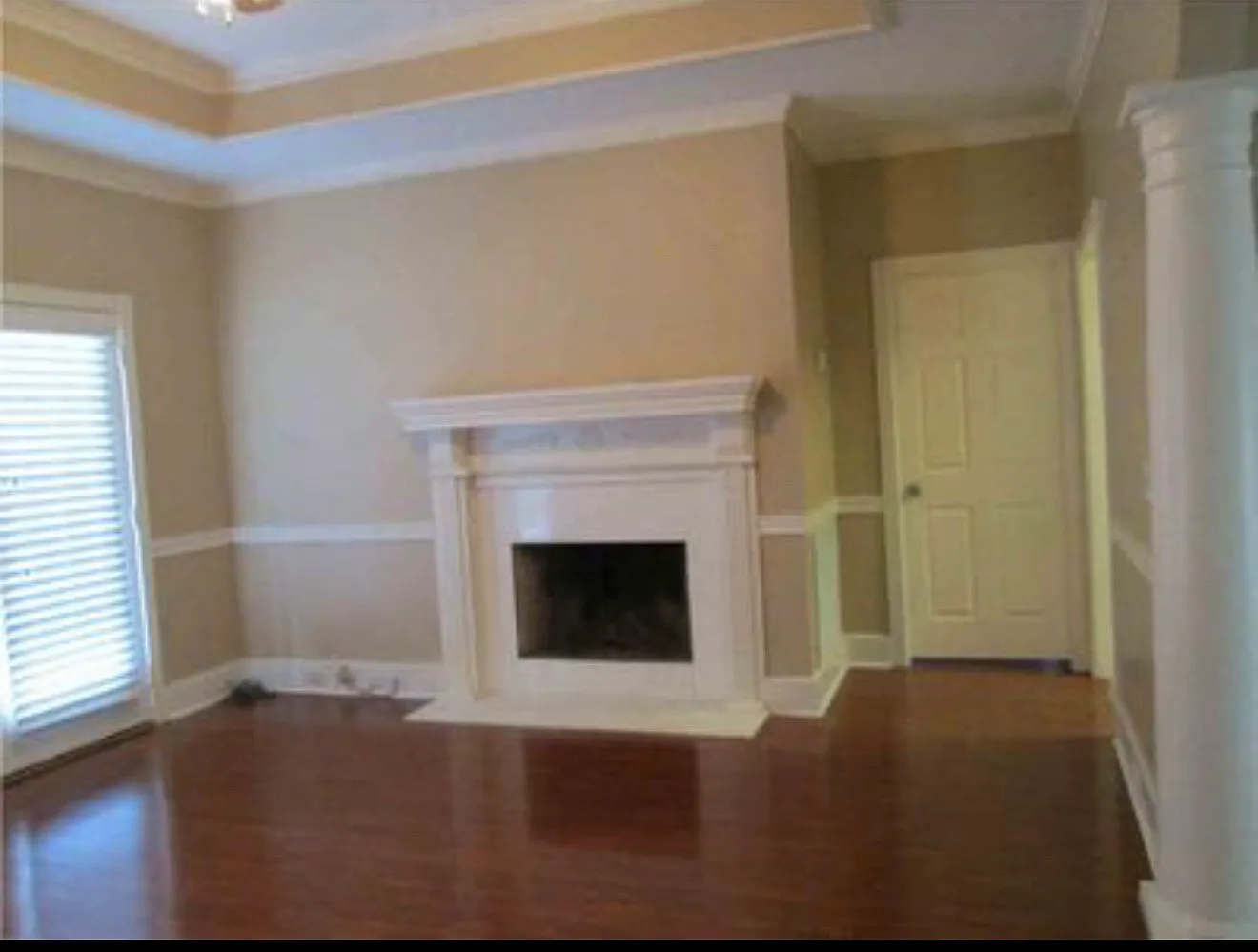 303 Arlington Cir — Photo 2