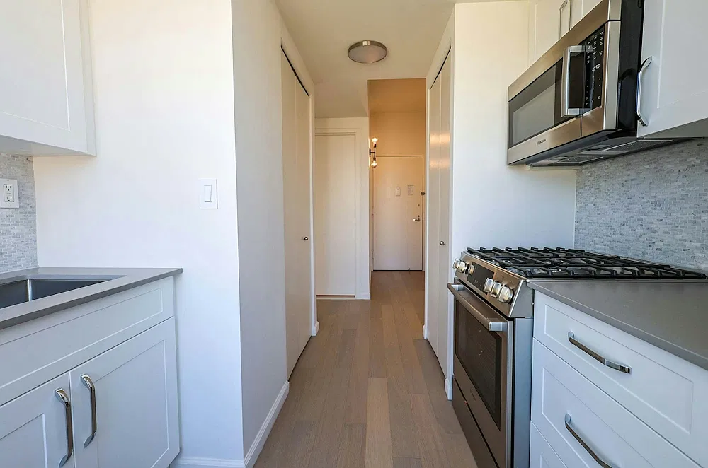 180 West 20th Street — Photo 3