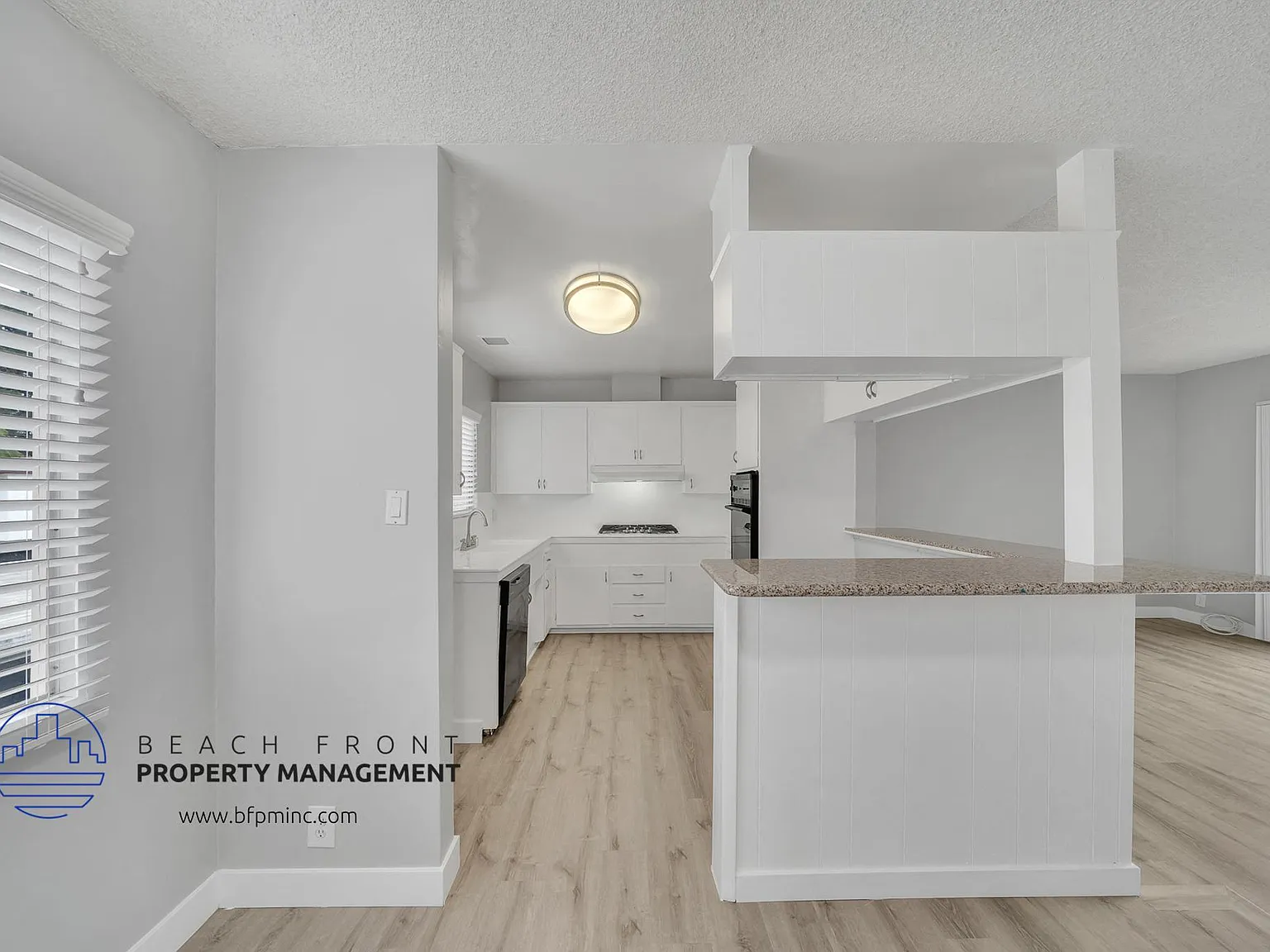 10327 Downey Ave. — Photo 3