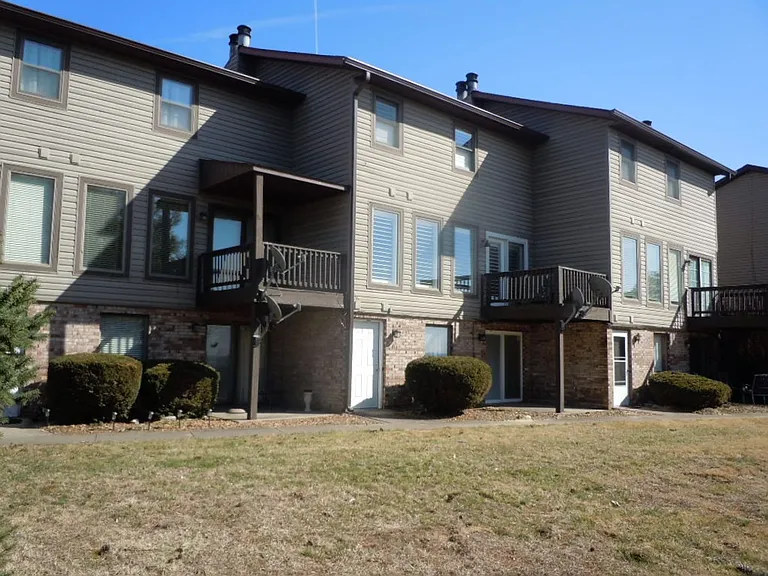 137 Sandridge Dr — Photo 11