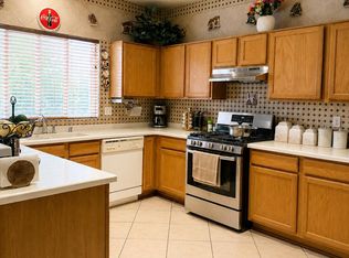9904 Rio Corto Ave SW, Albuquerque, NM 87121