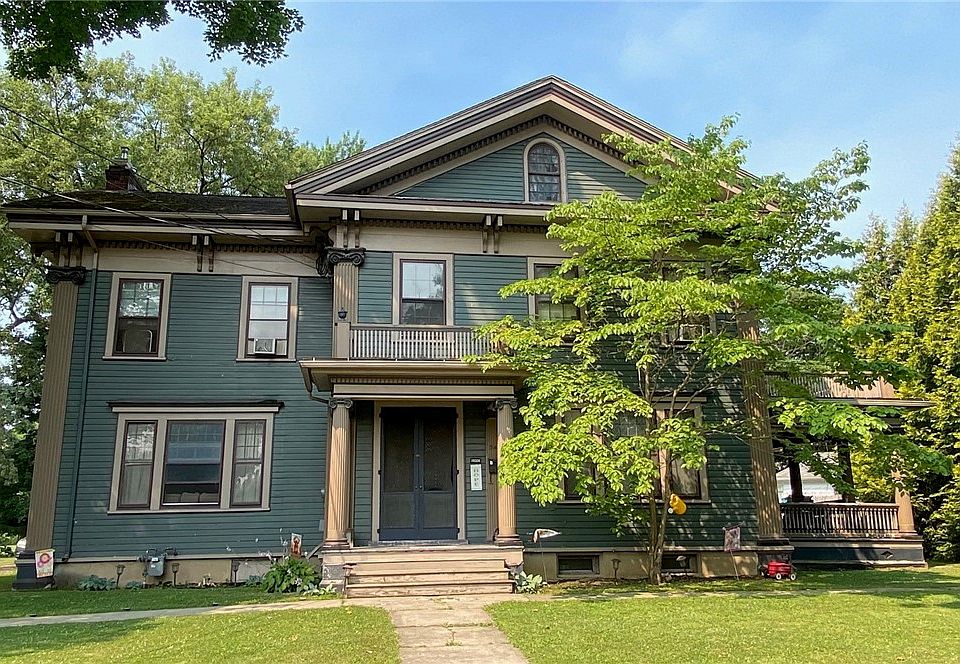 1st image of 346 Main St
