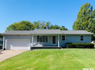 403 Monterey Dr, Washington, IL 61571