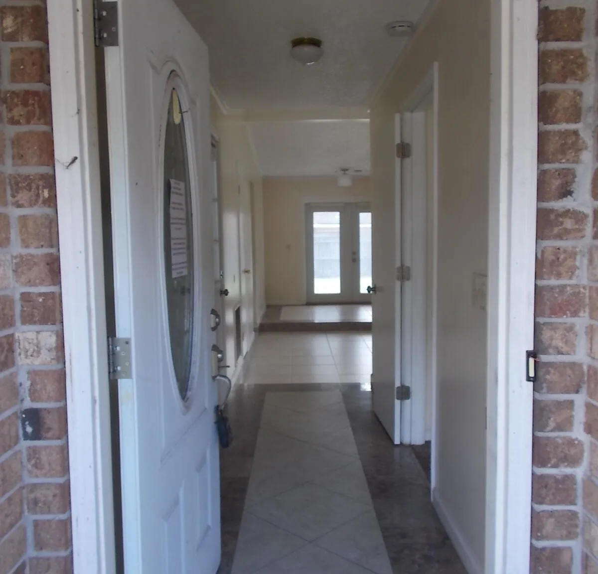 3 bed, 2.0 bath, 1073 sqft, $1,395 — Photo 4