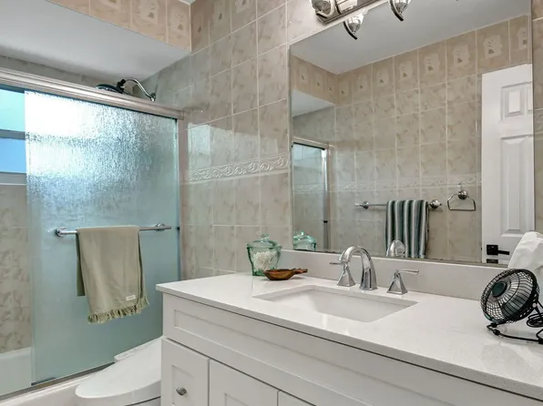 5829 Papaya Road, West Palm Beach, FL 33413