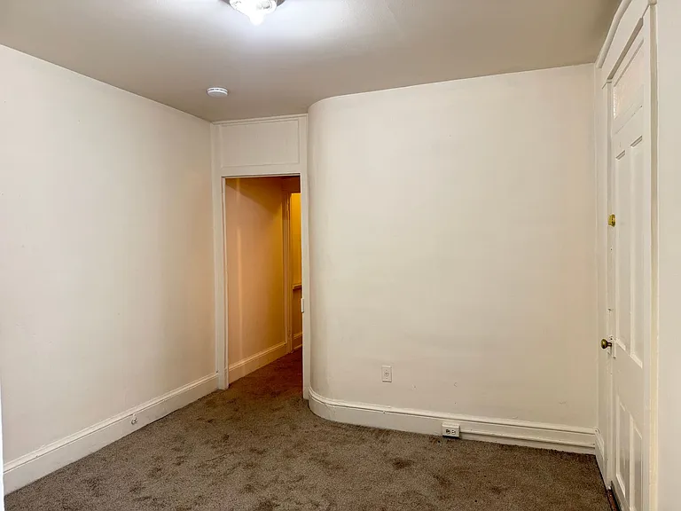 537 W. King St. — Photo 7