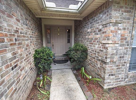 3rd image of 62 Oakley Dr