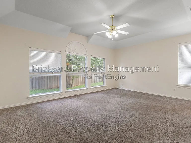 4409 Mitchell Ln — Photo 27