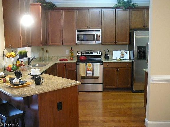2nd image of 128 Chestnut Bend Drive