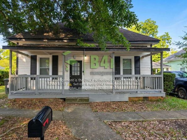 108 International St