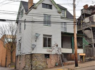 911 West St, Homestead, PA 15120