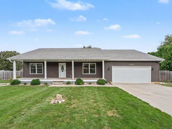 3223 Smithfield Ln, La Porte, IN 46350