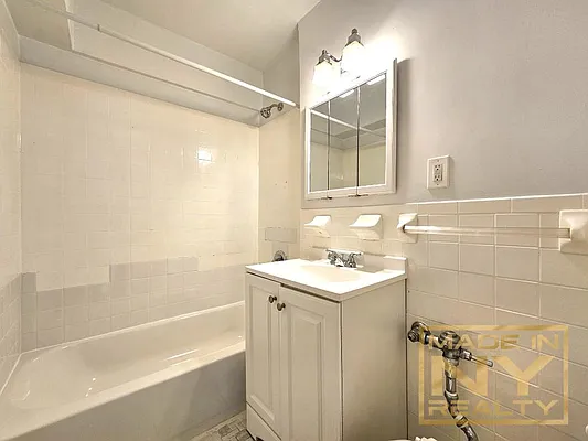 Rented by Made In NY Realty | media 5