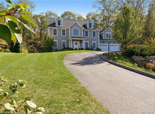 8 Pear Grv, East Lyme, CT 06333