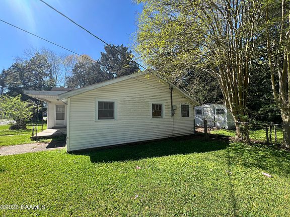 4th image of 803 Poplar St
