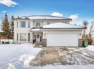 36 W Edgevalley Pl NW, Calgary, AB T3A4Z1