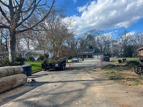 5th image of 25 Meade Dr