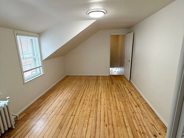763 Manor St — Photo 14