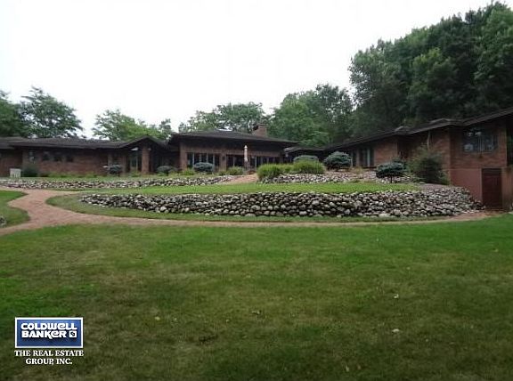2nd image of 171 Fairway Dr