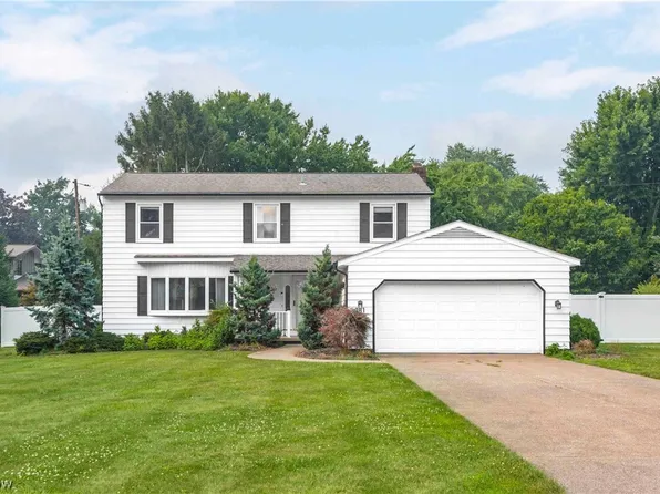 181 Crestview Dr, Elyria, OH 44035
