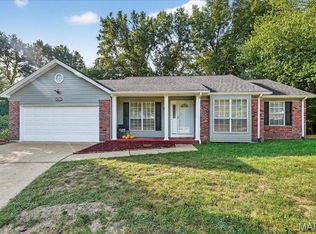 2452 Autumn Pines Dr, Ballwin, MO