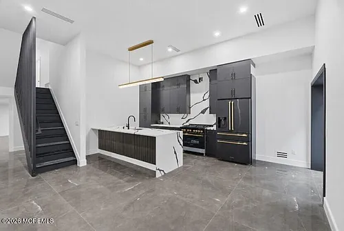 9 Minerva St #1 Photo 1