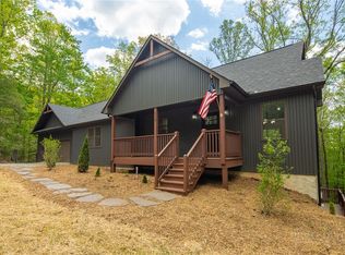 115 Pine Burr Dr, Purlear, NC 28665