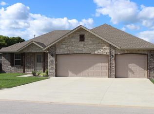 5665 W Pine St, Springfield, MO 65802