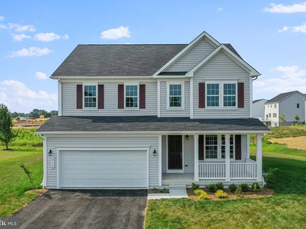 2132 Mandarin Dr, Chambersburg, PA 17202