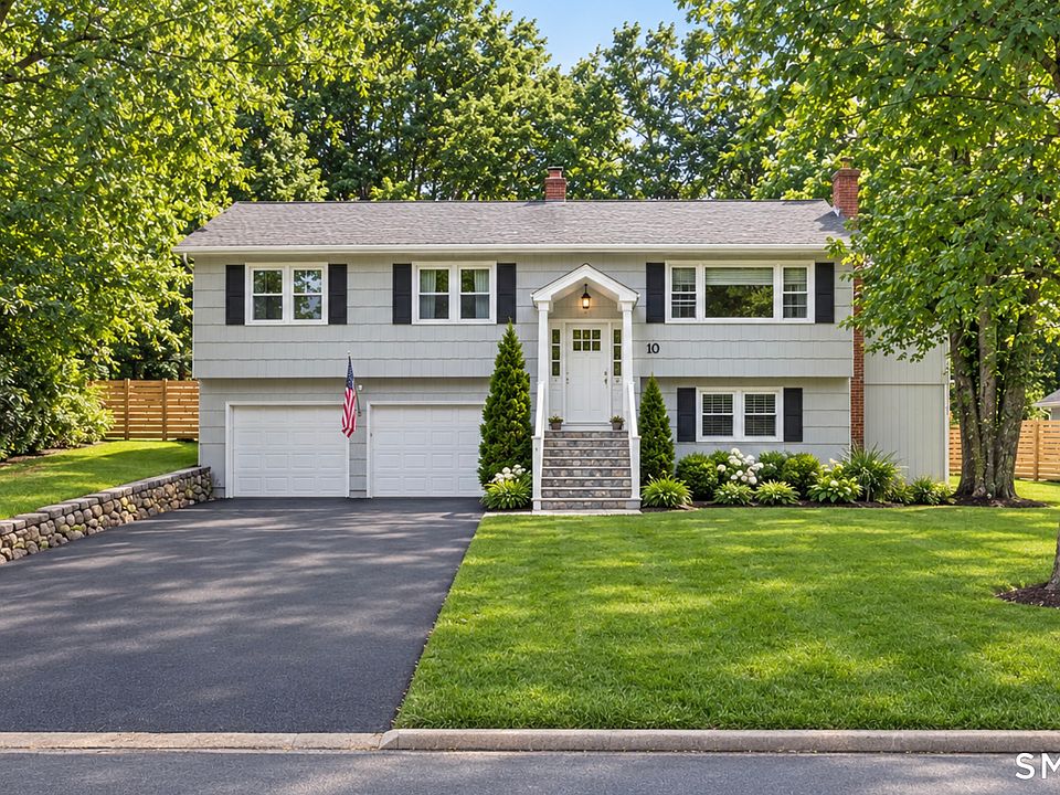 1st image of 10 Grumman Avenue