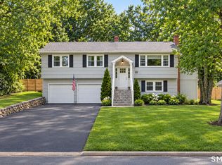 10 Grumman Avenue, Norwalk, CT 06851