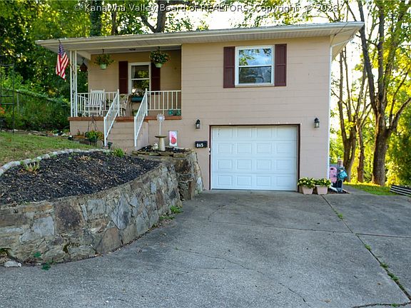 3rd image of 865 Hudson St