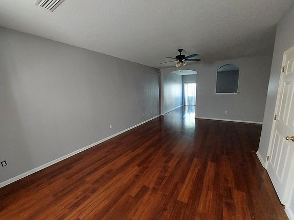 3rd image of 6835 Misty View Dr