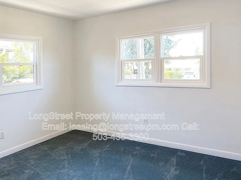 184 Gwinn St W — Photo 25