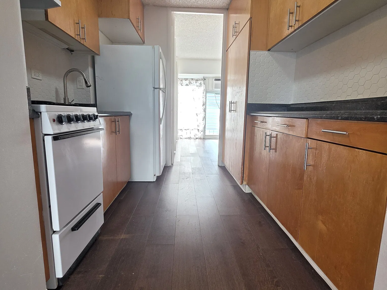 1516 Ward Avenue #202 - 202 — Photo 1