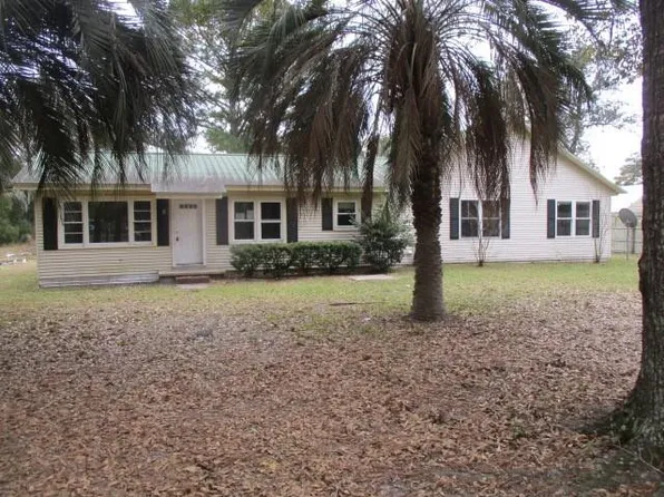 195 Fern Dr, Folkston, GA 31537