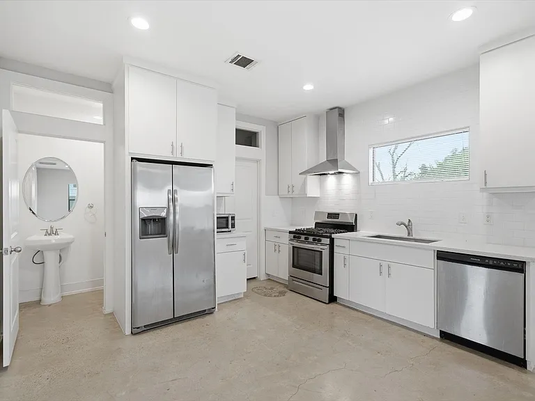 603 Edgewood St #B — Photo 5