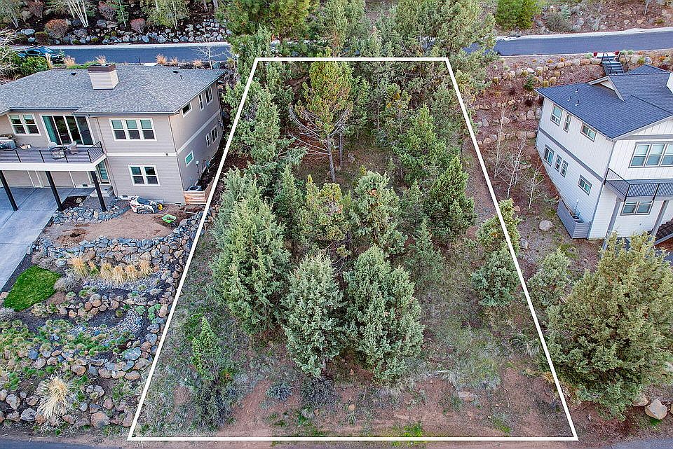 2nd image of 1238 NW Remarkable Dr