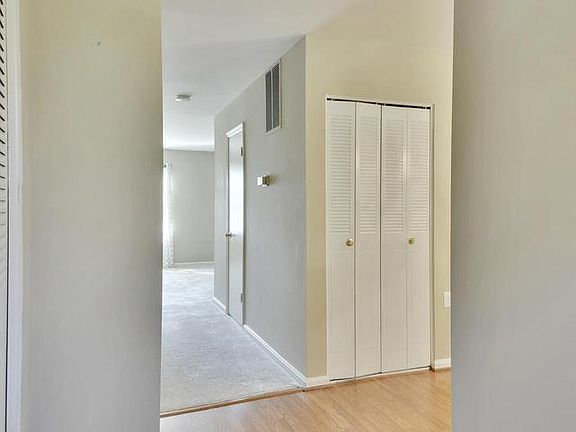 3rd image of 3041 Creel Ct