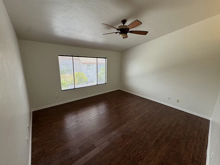 2941 W Calle Lucinda — Photo 19