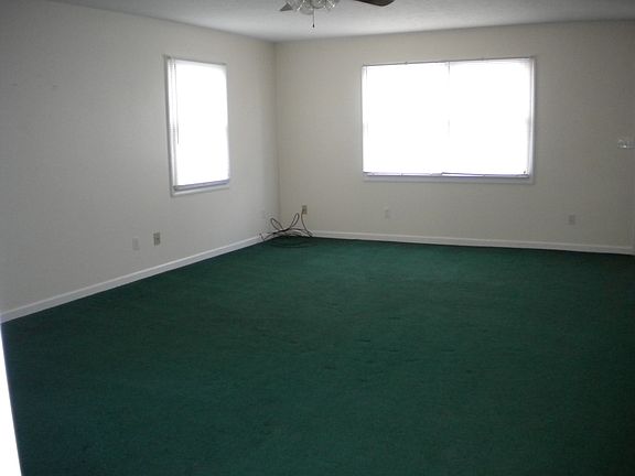 3rd image of 902 904 E.13th St