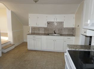 21 Kingston Rd #D, Danville, NH 03819