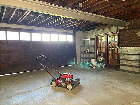 4th image of 321 Ormond Ave