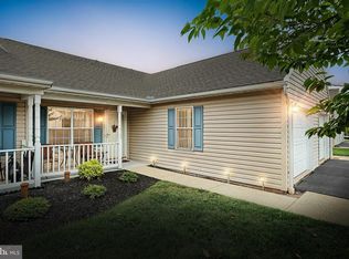 28 Hagarman Dr, York, PA 17408