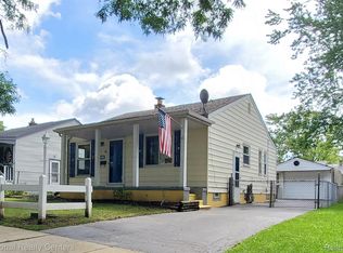 211 W Strathmore Ave, Pontiac, MI 48340