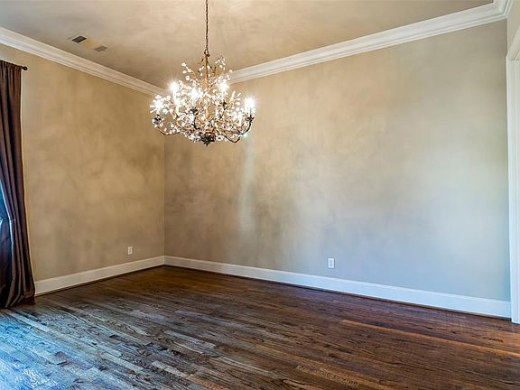 5th image of 9019 Blanco Dr