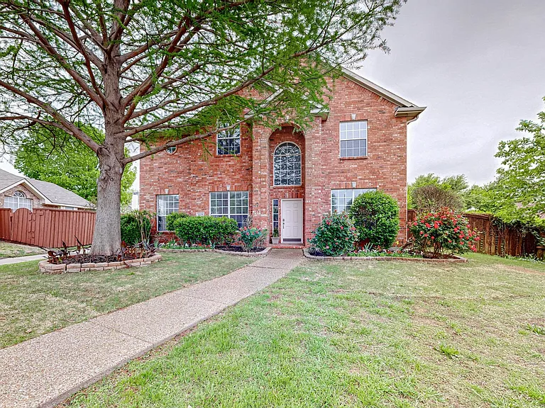 4428 Stromboli Dr — Photo 2