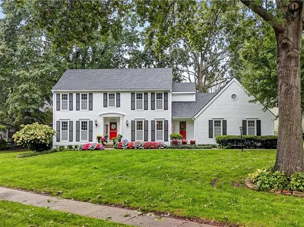 12400 Sagamore Rd, Leawood, KS 66209